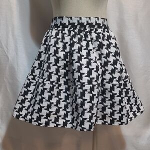 Express Black And White Houndstooth Mini Puffy Skirt